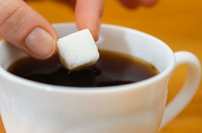 “Вдалося довести”! Чому не можна пити чай з цукром!