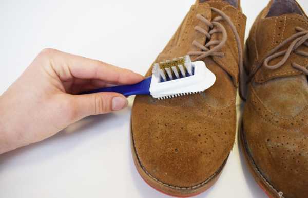 Корисно знати! Як легко відчистити замшеве взуття від солі, бруду і жиру!
