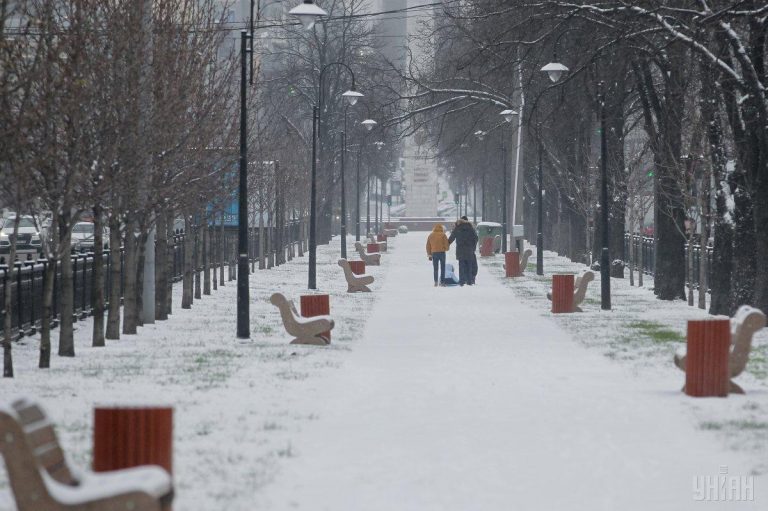 Україну накриє мороз до -12, сніг і штормовий вітер: озвучений “холодний” прогноз на вихідні
