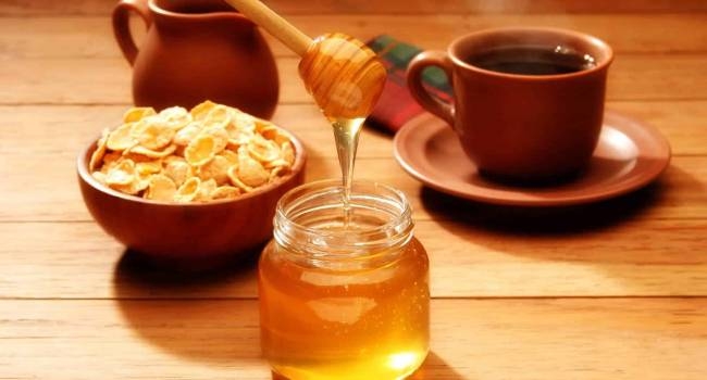 Швидко вилікувати кашель допоможуть унікальні властивості меду і кави!