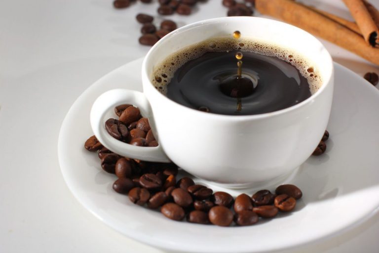Вчені довели, що частина негативних наслідків ожиріння може бути компенсована за допомогою кофеїну!