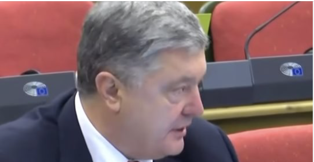 Головне за ніч: провал Порошенко, звільнення Авакова і підписання доленосного указу