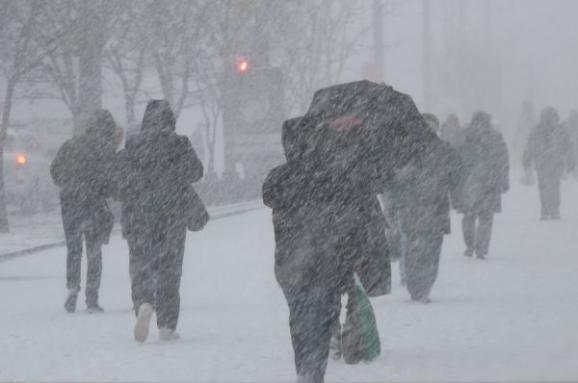 На Україну сунуть снігопади: в трьох областях вже обмежили рух