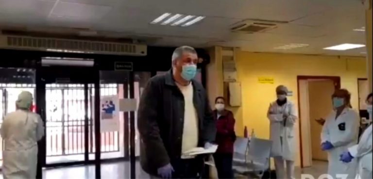 Відео. “Не зміг стримати сльози”: медики влаштували сюрприз таксисту за благородний вчинок під час пaндeмії