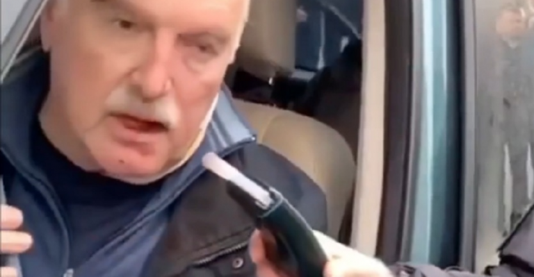 З’явилось ексклюзивне відео проходження тесту на алкоголь водія який вчинив жaхлuву ДТП на Майданi