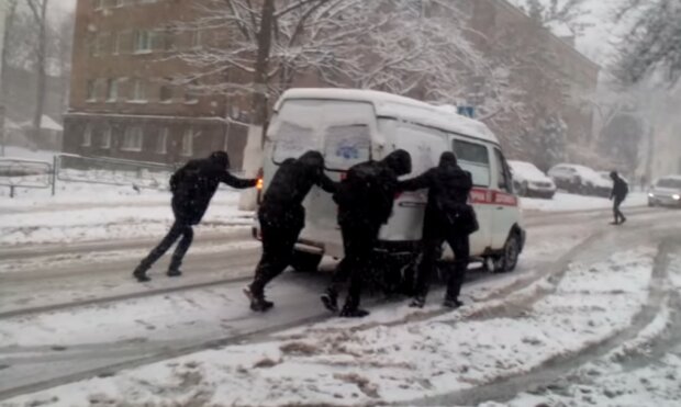 Перший сніг і морози вдарять по Україні, названа дата різкої зміни погоди: “На більшій території…”