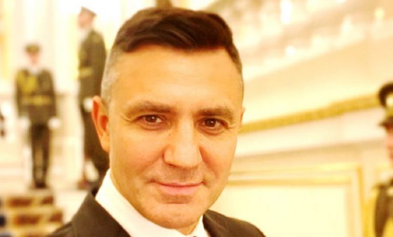 Народний депутат від “Слуги народу” Микола Тищенко запропонував заборонити роботу громадського транспорту у вихідні дні