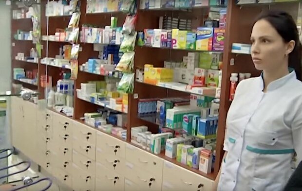 Українцям заборонять купувати антибіотики “на око”