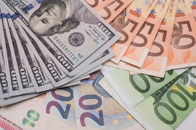 Вартість долара і євро на міжбанку різко “злетіла”! Скільки коштує валюта!