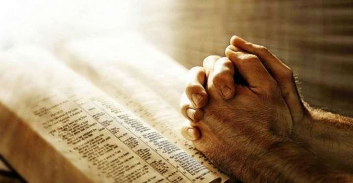 Сильна молитва, яка дасть вам пережити будь-який складний день