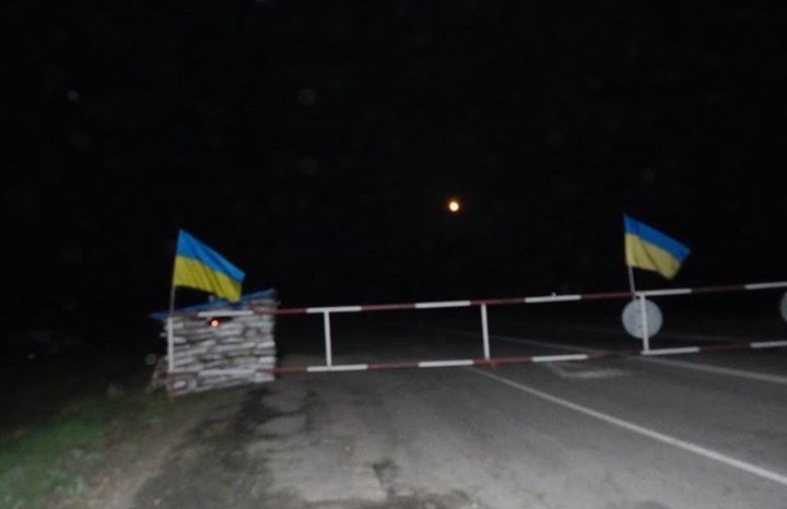 На Донбасі жигулі намагалося прорвати блокпост. ЗСУ відкрили вогонь, є загuблий