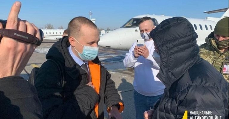 Почалося! Щойно! В «Борисполі» під час спроби залишити країну затримали ТОП екс-заступника