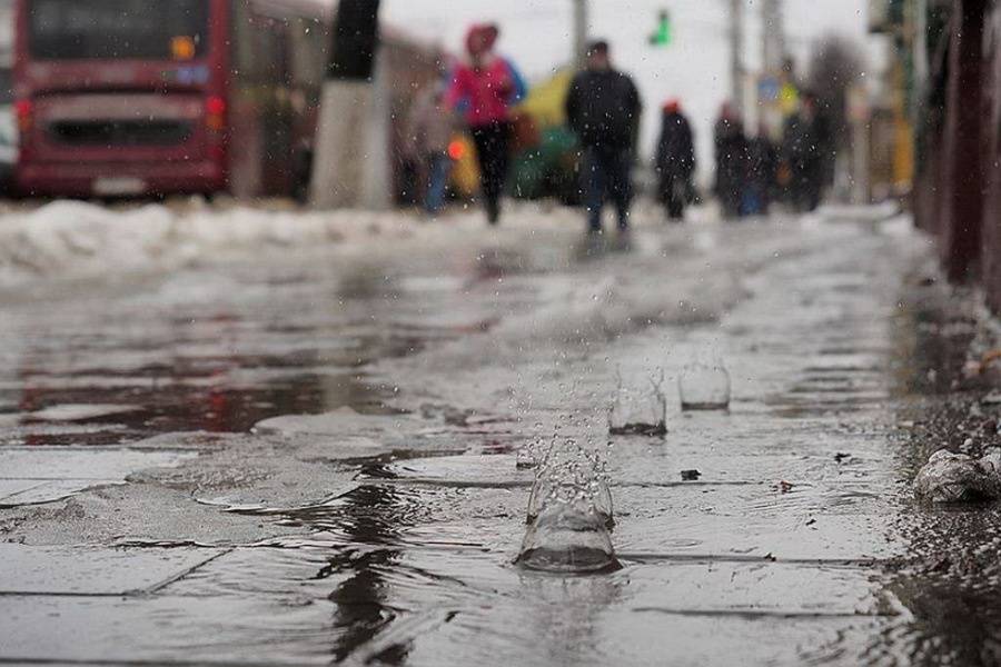 Дощ з мокрим снігом і вітер! На Україну насувається атмосферний фронт!