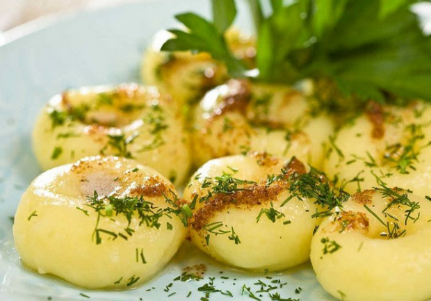 Здивуйте рідних! Смачні картопляні галушки: Рецепт, який сподобається абсолютно всім!