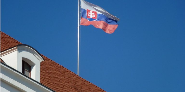 Словаччина слідом за Чехією видворяє російських дипломатів: в Росії обіцяють швидку відповідь..