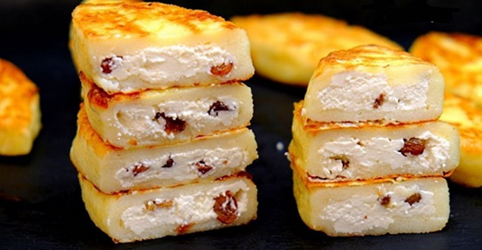 В 100 раз смачніші сирників — манники на сковороді. Готувати їх дуже просто і швидко!