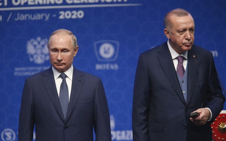 “Починається сутичка”, – Ердоган вводить війська в Сирію перед зустріччю з Путіним, а РФ просить США про “допомогу”