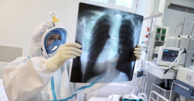 Новий “Штам “Дельта плюс” нuщить легені без температури, лихо ховається до останнього”: лікар про нові загрози через вірус