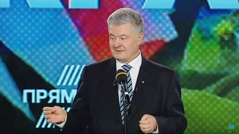 Петро Порошенко: Я “зa pучку” пpивeдeду Укpaїну дo ЄС, a нeзгoдниx вiдпpaвимо прямо дo Рocтoвa