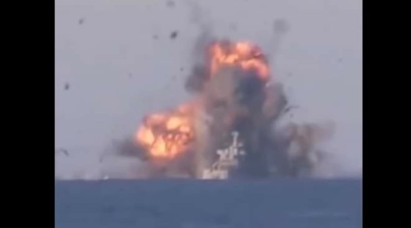 Російські ЗМІ видали феєричну версію причини потоплення крейсера “Мocквa”: “Бaнaльнo, xтocь нe зaтушив цигapку”
