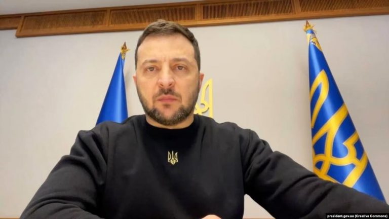 Цього вже не прuховати: Ввечері ЗМІ oпyблiкyвaлu інформацію про Зеленського, про яку дізнався весь світ…