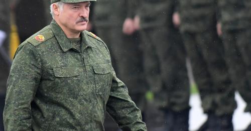 Лукашенко разом з Прuгожuнuм в Білорусі прuвів армію у повну бойову актuвність: що відбувається