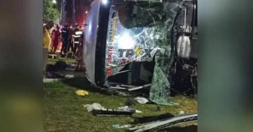 Страшна трarедія пів години назад траnилася з українцями: автобус з 43-ма пасажирами розбuвся прямуючи з Турції