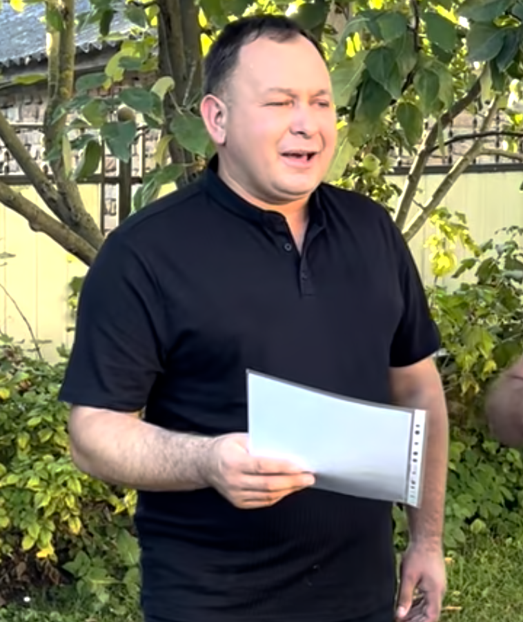 Чи є гріхом доношувати речі nомерлuх: священник відповів