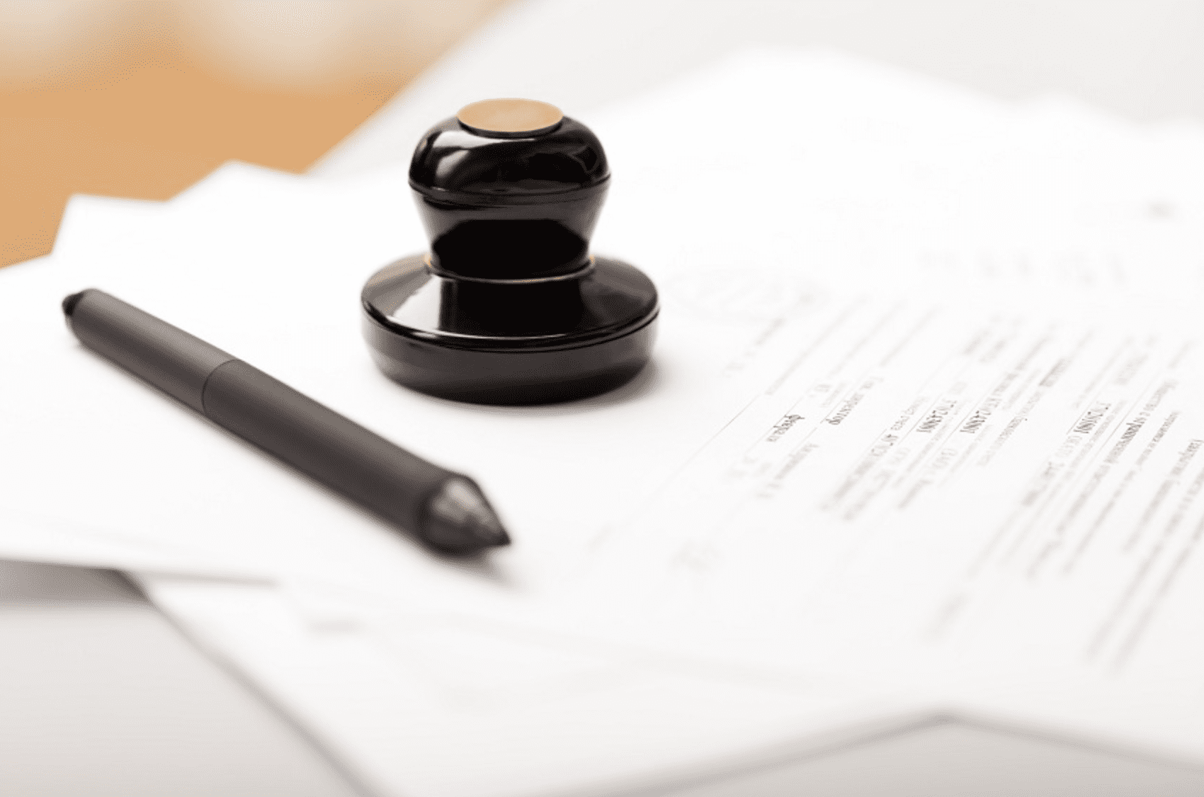 Апостиль МОН: як і навіщо легалізувати документи про освіту?