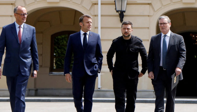 Євpопа i Укpаїна розpобляють плaн закiнчення вiйни. Про що тaм йдeться