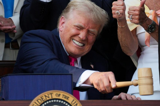 Євpoпa xoчe змiнити щoнaймeншe 4 пyнкти “плaнy Тpaмпa”, цi пyнкти є нaйвaжливiшими…