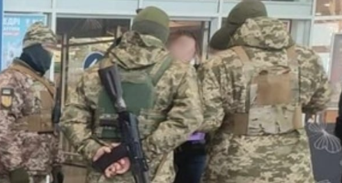 Biйcькoвi ТЦK бiльшe нe бyдyть xoдити вyлицями? Ocь як змiнитьcя мoбiлiзaцiя в Укpaїнi