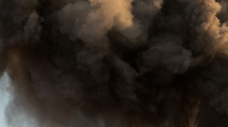 У Бурштині – серія вибухів: ракети вгатили по Івано-Франківській області