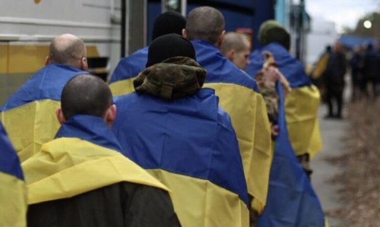 Замість обіймів — порожній рахунок: на Рівненщині мати привласнила 4 мільйони сина, поки той був у полоні