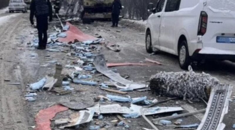 У Кіровоградській області автопоїзд влетів у пасажирський автобус: є загиблі (фото)