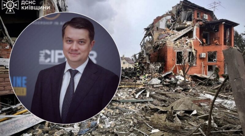 “Був приліт ракети, вилетіли вікна”: будинок нардепа постраждав через атаку РФ
