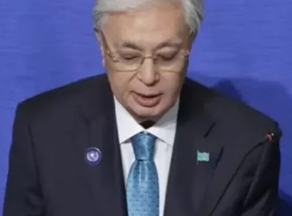 Підлабузництво 80-го рівня: Президент Казахстану запропонував створити нагороду імені Трампа! (За що її даватимуть?)