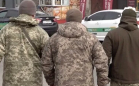 Працівника ТЦК п окарали за незаконну мобілізацію на Львівщині: деталі